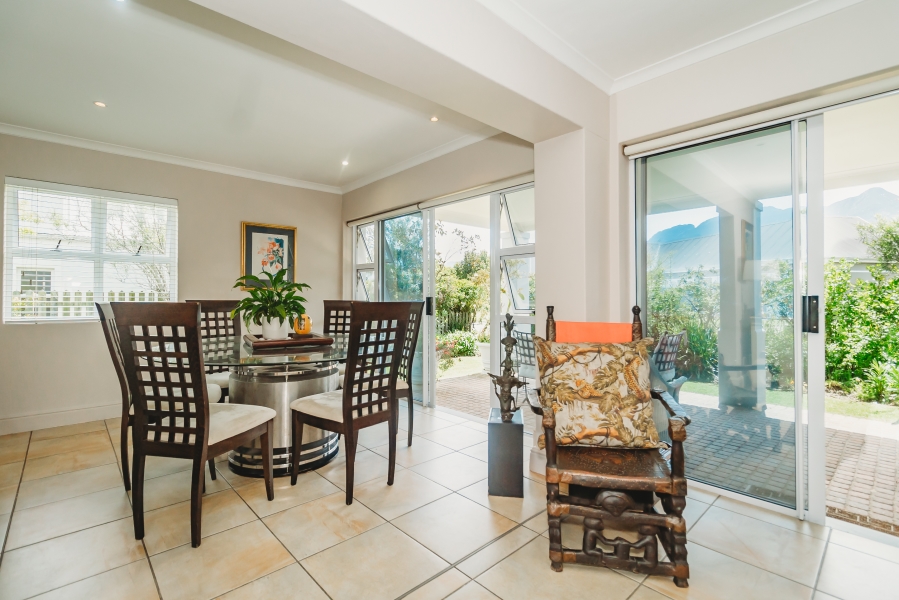 3 Bedroom Property for Sale in Kingswood Golf Estate Western Cape